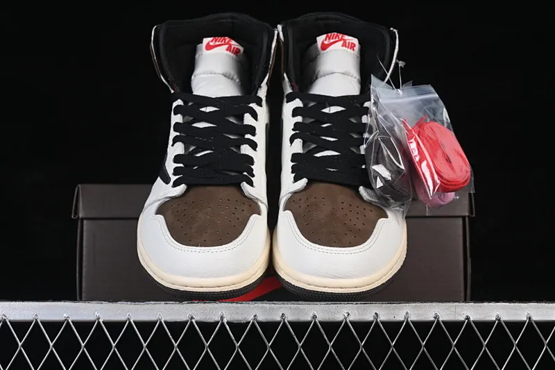 All categories Air Jordan Jordan series basketball shoes Air Jordan 1 High W version Travis Scott x Air Jordan 1 High OG AJ1 anti-hook high-top basketball shoes CD4487-001